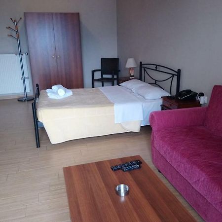 Alpina Suites 卡斯托里亚 外观 照片