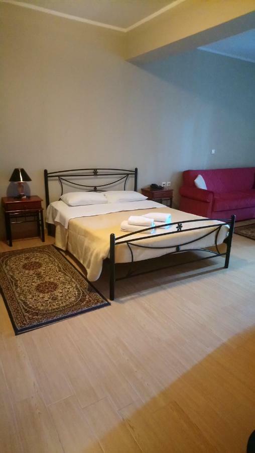 Alpina Suites 卡斯托里亚 外观 照片