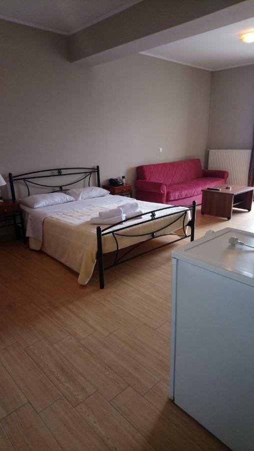 Alpina Suites 卡斯托里亚 外观 照片